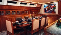GEORGIA - dining table